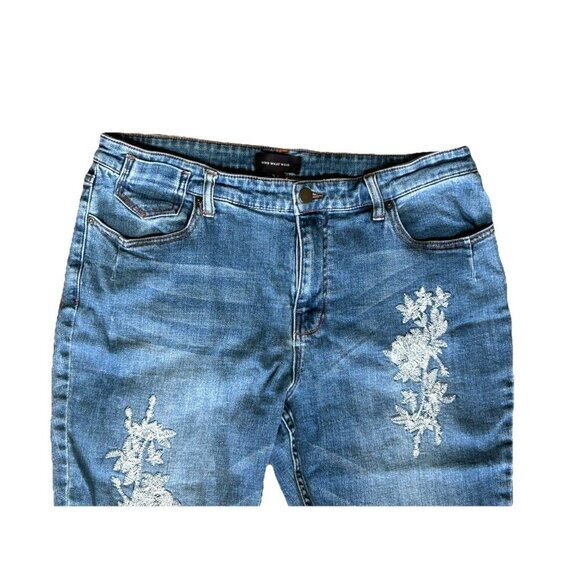 Who What Wear Jeans Embroidered Capri Crop Medium Wash Vintage Women’s Size 14 - Picture 3 of 10